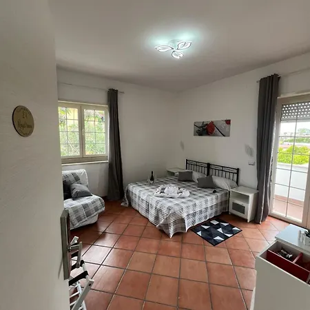 Royal House Guest house *